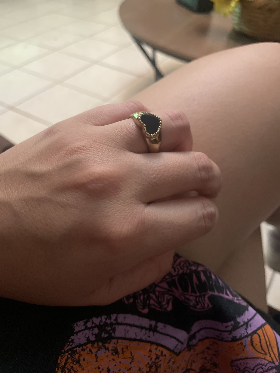 Customer photo review of Collar Queen Bee