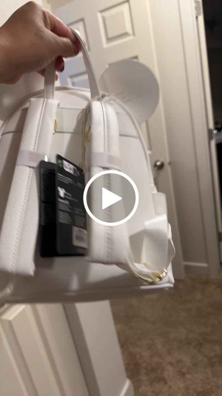 Customer video review of 707 Street Exclusive - Loungefly Disney The Minnie Mouse Classic Series Mini Backpack - The Sweetheart