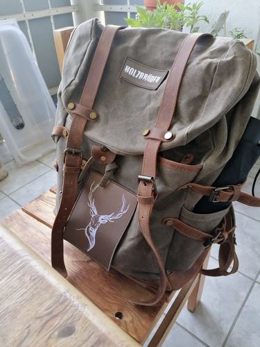 Customer photo review of Rucksack mit Patch / Olivgrau (🌲)