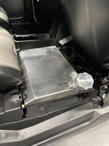 Customer photo review of Pro R, Turbo R, Pro XP 4 Seat 7.5 Gallon Floor Board Gas Tank