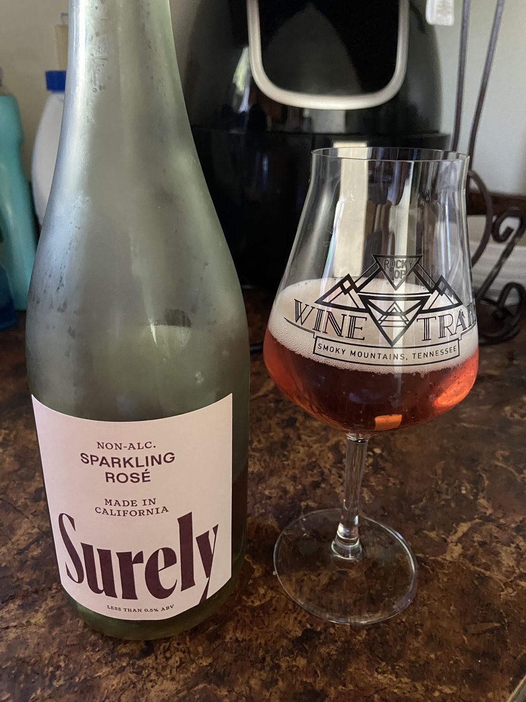 Customer photo review of Non-Alcoholic Sparkling Rosé Can 4-Pack