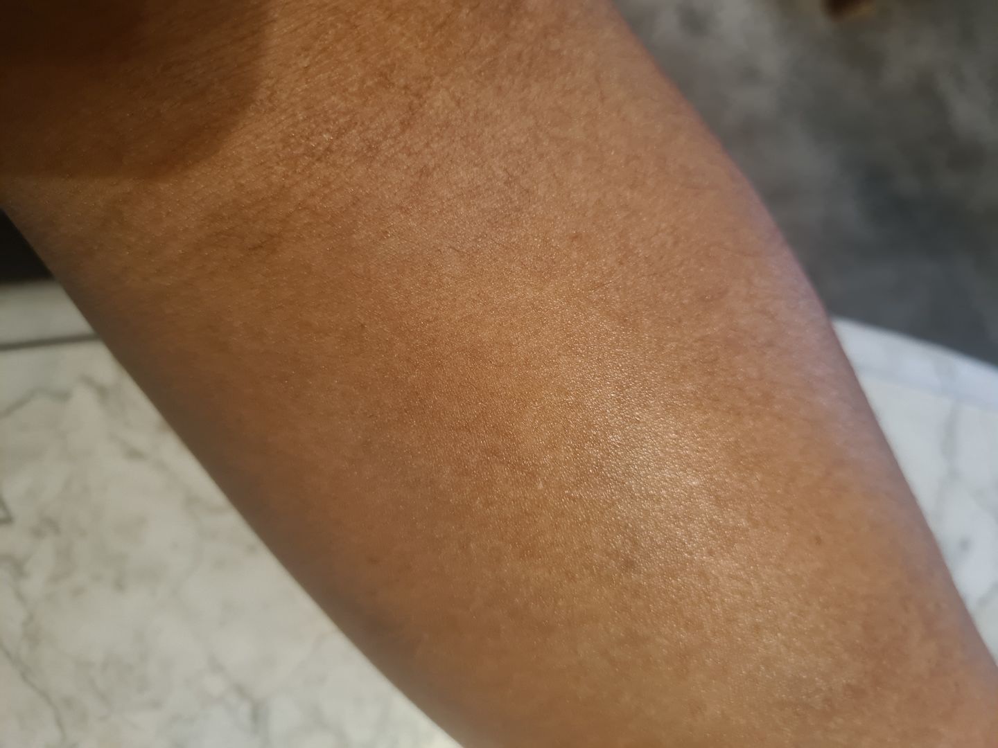 Customer photo review of Fair and White 2: Gold Revitalizing Argan Oil  200ml / 6.76 fl. oz