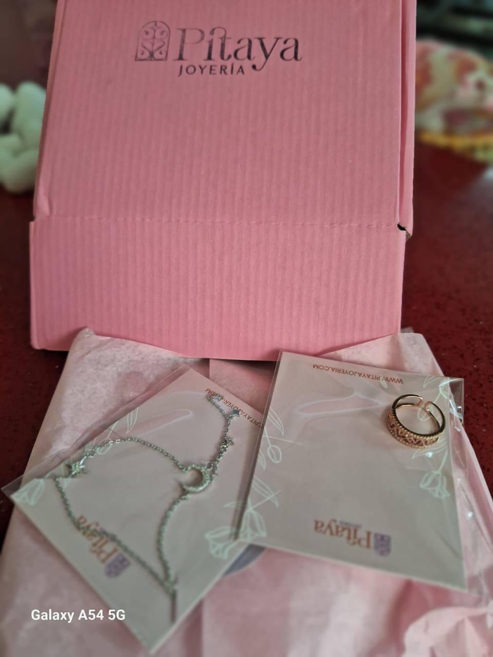 Customer photo review of Anillo Ajustable Estrella y Diamantes