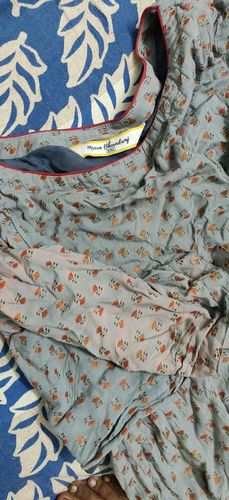 Customer photo review of Grey & Gold Foil Print Maxi