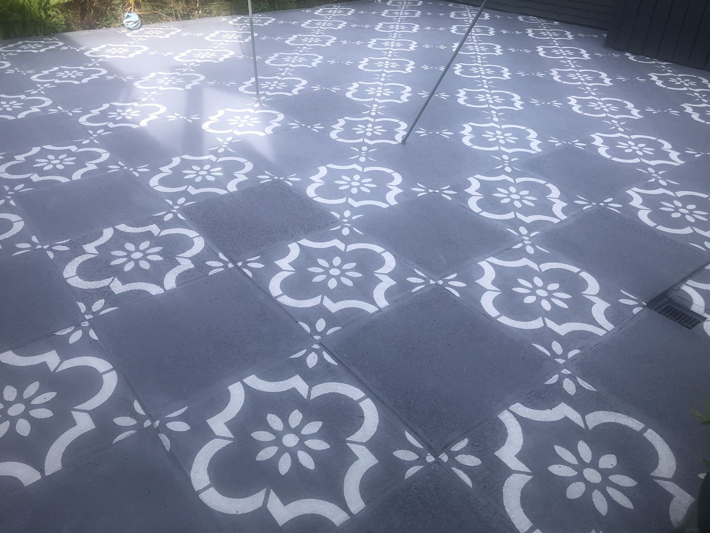 Customer photo review of Jannah Patio Stencil - Square Slabs