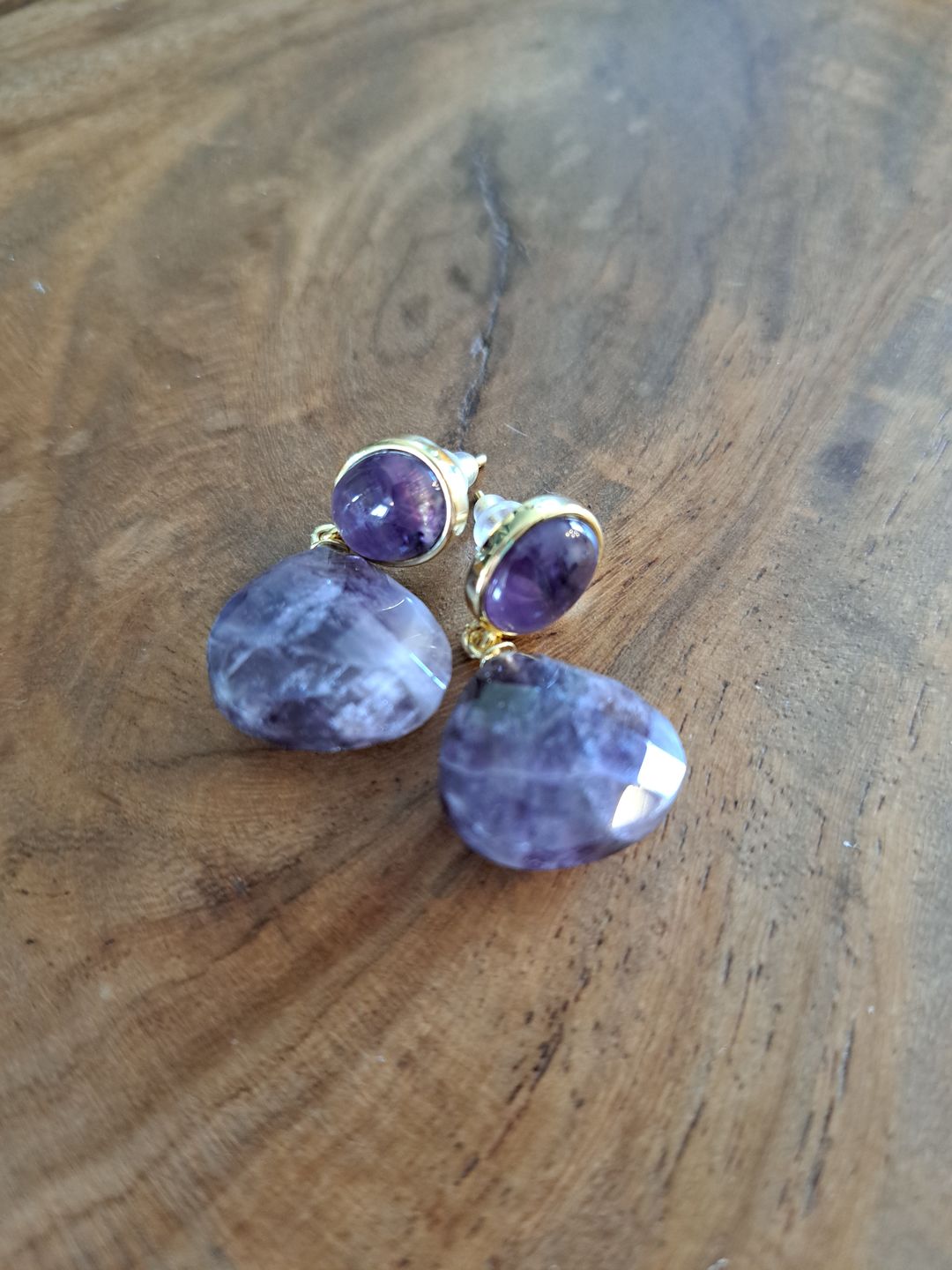 Customer photo review of Boucle d'Oreille en Améthyste "Goutte"