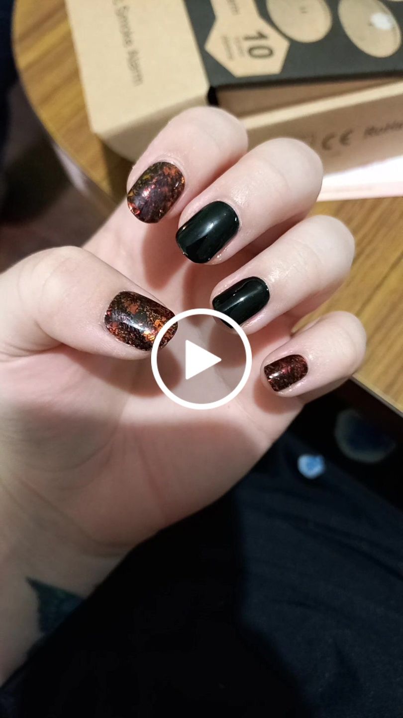 Customer video review of Gel Nail Sticker Starter Kit (FREE UV Lamp With 2 Or More Gel Nail Stickers)