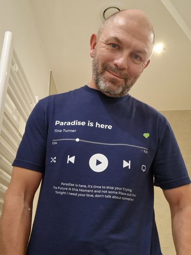 Customer photo review of Your Favorite Song T-Shirt Music Player
