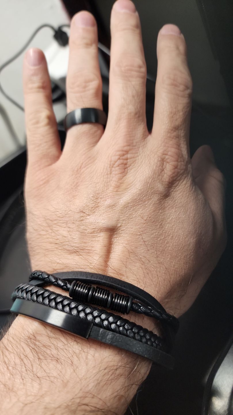 Customer photo review of Pulsera Sequel - Piel Natural
