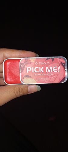 Customer photo review of O.TWO.O PICK ME CHEEKS LIPS & EYES TINT