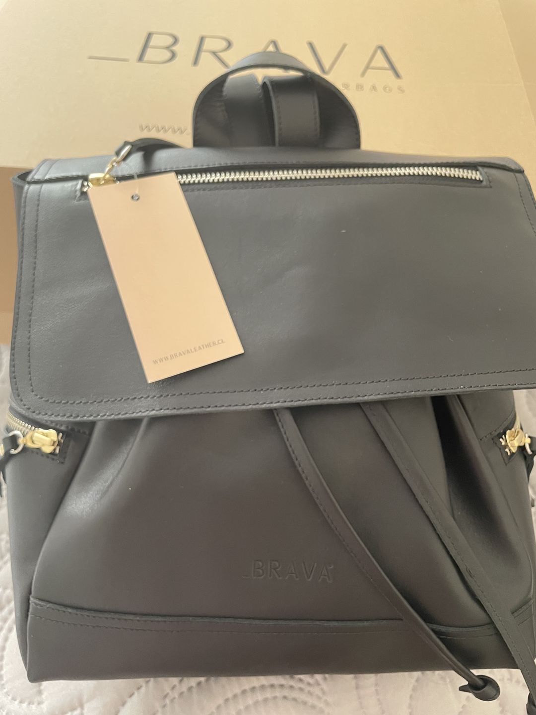 Customer photo review of *Mochila de cuero modelo EVA Negro
