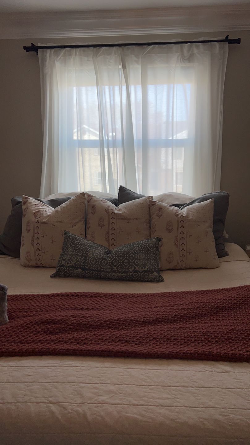 Customer photo review of Diamond Floral - Lumbar - 12x20" | 12x26" | 12x40"