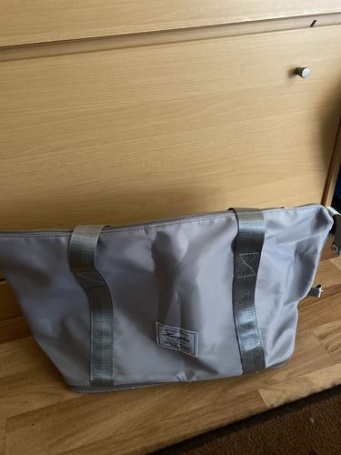Customer photo review of Doppellagige Reisetasche mit großer Kapazität zur Feuchtigkeitstrennung