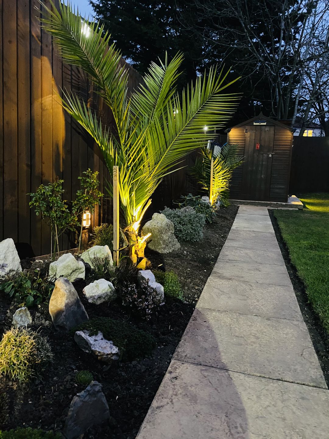 Customer photo review of TSUN Warm White Solar Spot Lights with Separate