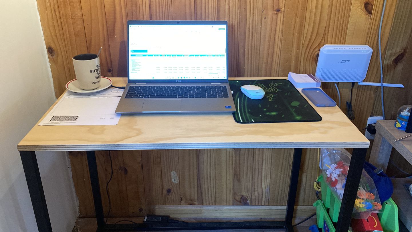 Customer photo review of Escritorio Kallfu Since 2020