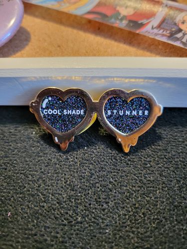 Customer photo review of Butter Sunnies Pin