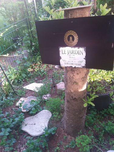 Customer photo review of Joie dans le jardin - Plaque de porte personnalisée