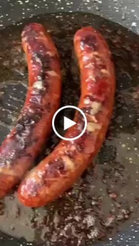 Customer video review of Cheeselabel’s Special Käsekrainer