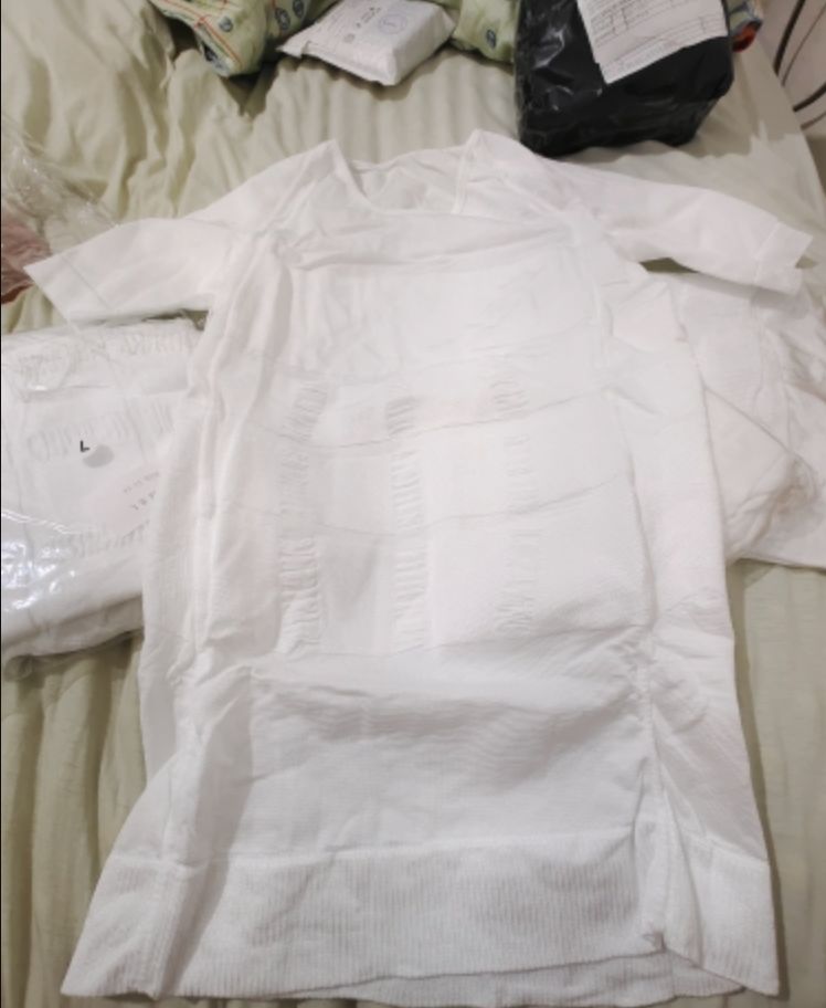 Customer photo review of T-Shirt Correcteur de posture et gainant - Mixte | Sameo