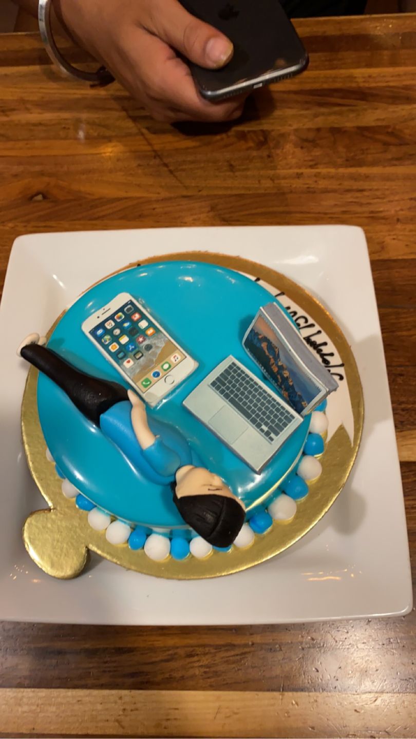 Customer photo review of Side Workaholic Cake