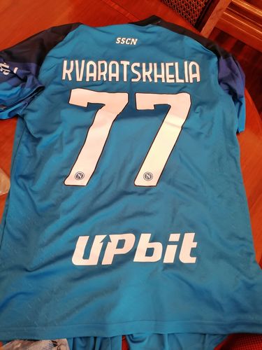 Customer photo review of MAGLIA NAPOLI HOME 2022/23 CON PATCH SCUDETTO, PATCH SERIE A E PATCH UPBIT
