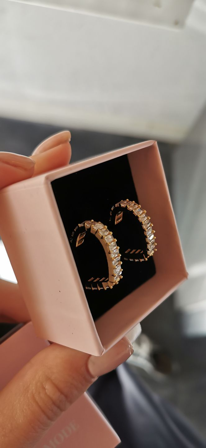 Customer photo review of Heart Deluxe Creolen | 18K vergoldet