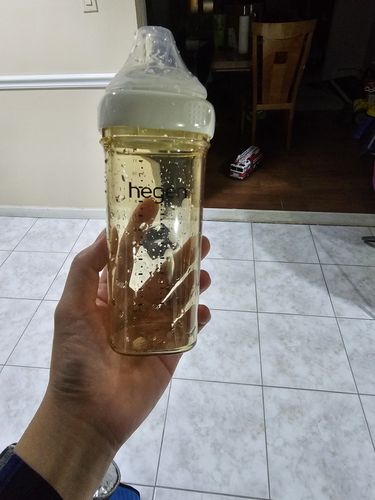 Customer photo review of Hegen PCTO™ 330ml/11oz Feeding Bottle PPSU with Fast Flow Nipple (6 months and beyond)
