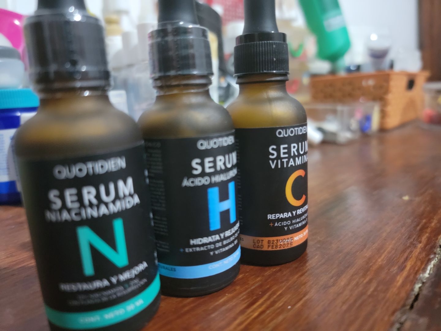 Customer photo review of Kit Los Esenciales (29% OFF) - Serum de Vitamina C 30ml + Serum de Niacinamida 30ml + Serum de Ácido Hialurónico 30ml