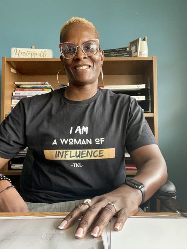 Customer photo review of Woman of Influence