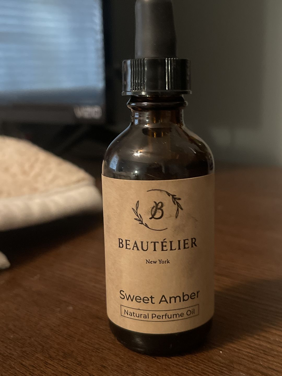 Customer photo review of Sweet Amber Perfume Oil