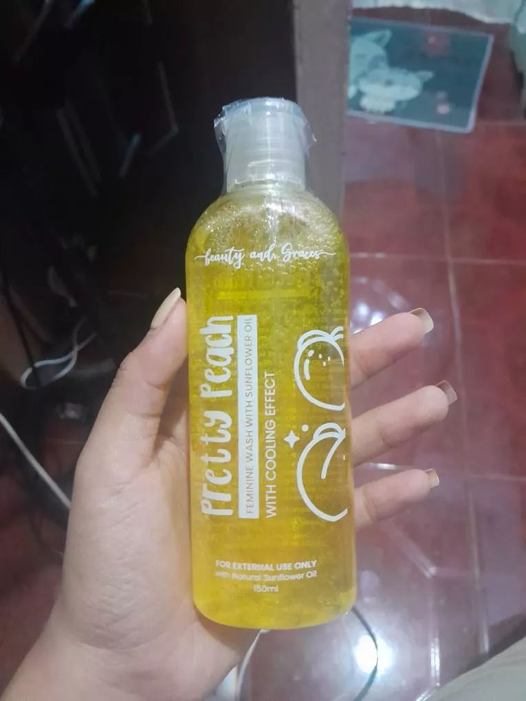 Customer photo review of SUPER TRENDING! AUTHENTIC Pretty Peach Feminine Wash