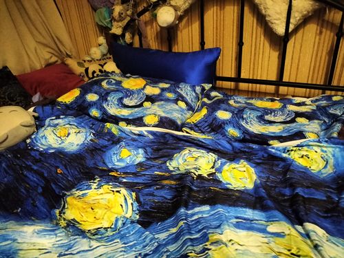 Customer photo review of Starry night Bedding set