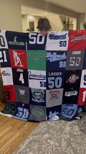 T-shirt quilt featuring grizzlies, simmers by Kelly from CO