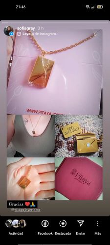 Customer photo review of Collar Mensaje Personalizado