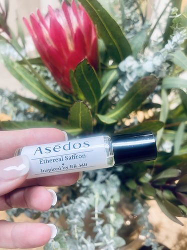Customer photo review of ETHEREAL SAFFRON PERFUME OIL