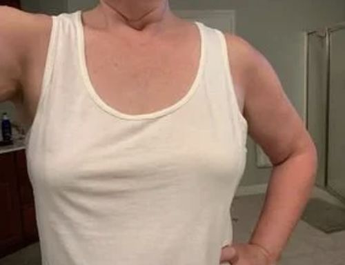 Customer photo review of Last Day Promotion 49% OFF - 🔥Go Braless! Seamless Cake Cover