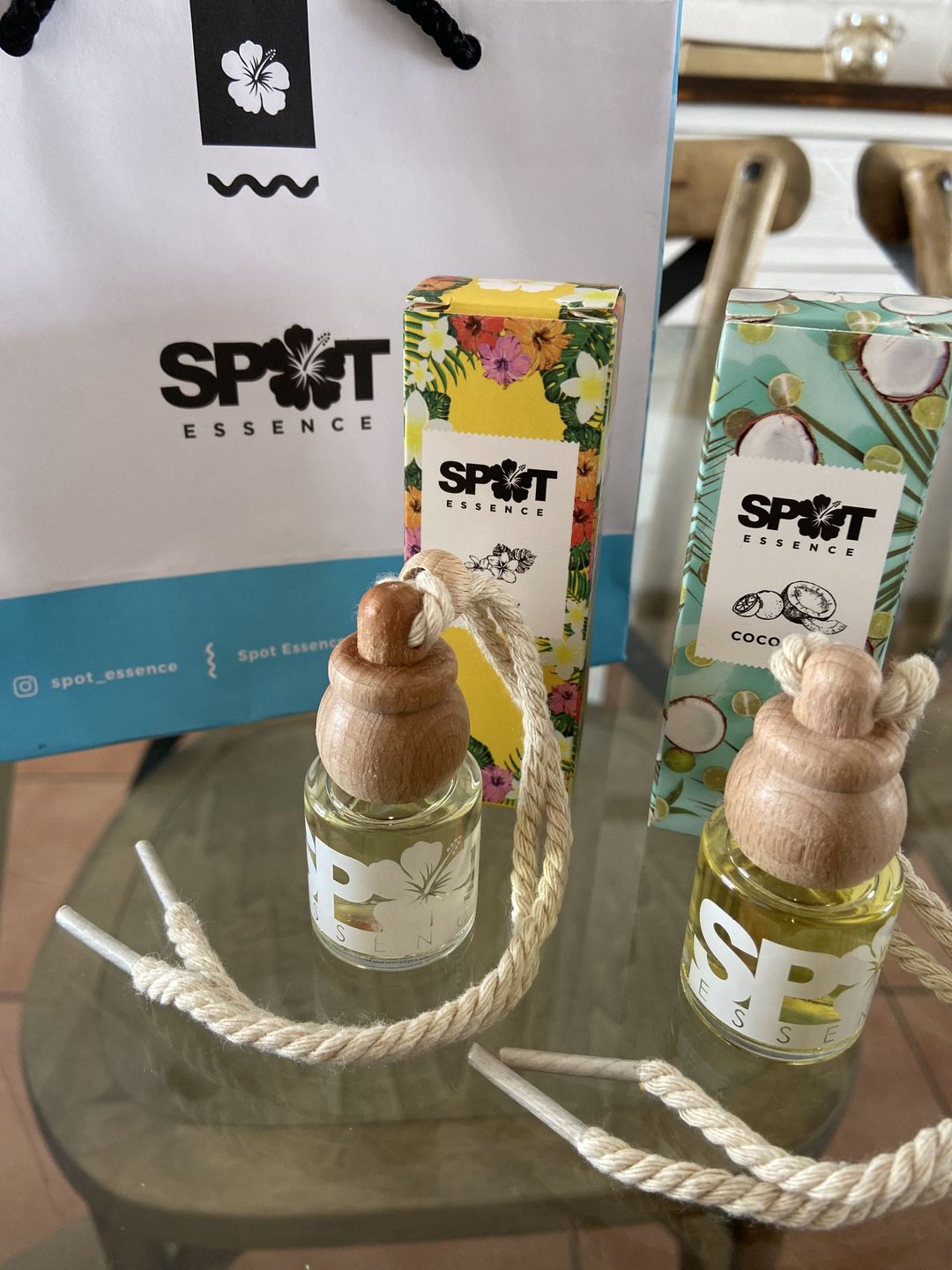 Customer photo review of Aromatizador de Auto Coco Lime