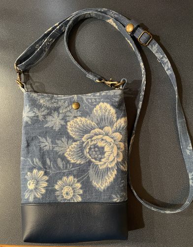 Customer photo review of Wanderlust Phone Bag Pattern