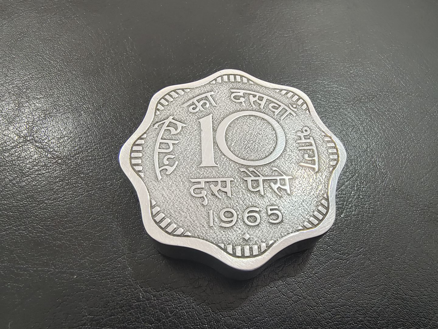 Customer photo review of Paperweight 10 Paise