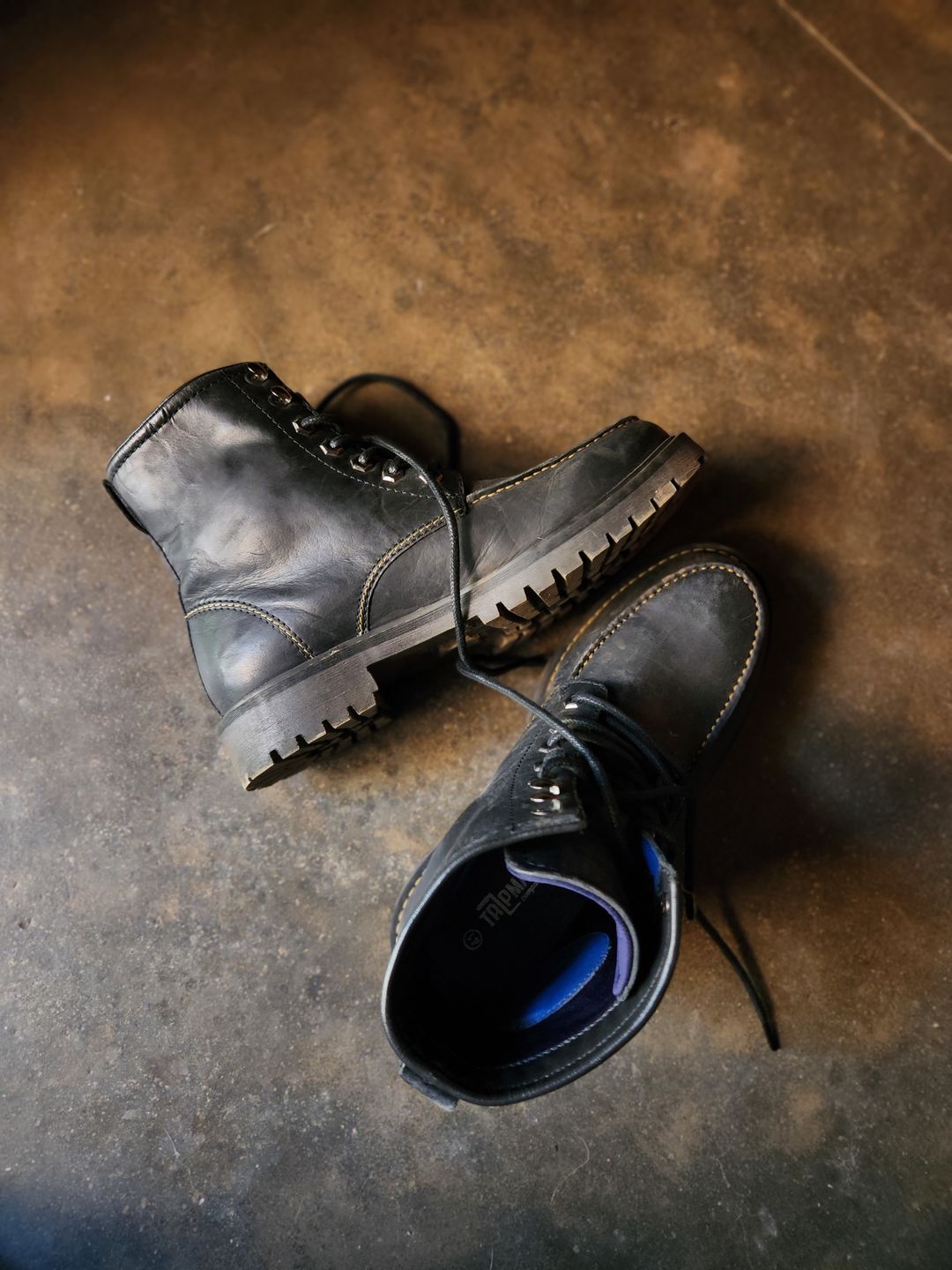 Customer photo review of boots moc-toe black