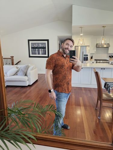 Customer photo review of Men's Brown Floral Print Vintage Flower Holiday Breathable Short Sleeve Button Up Shirt