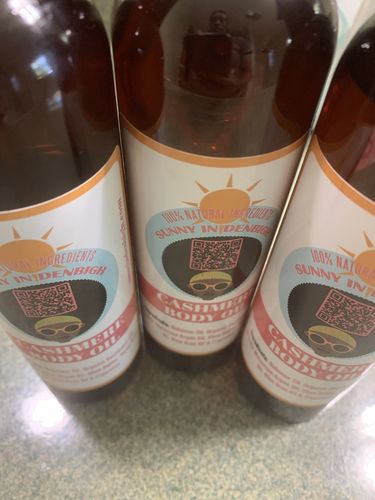 Customer photo review of Cashmere body oil