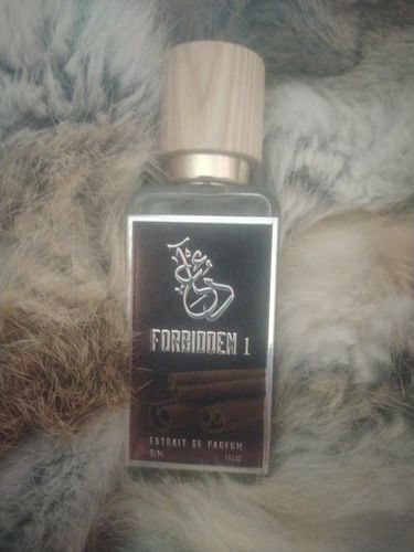 Customer photo review of Forbidden 1