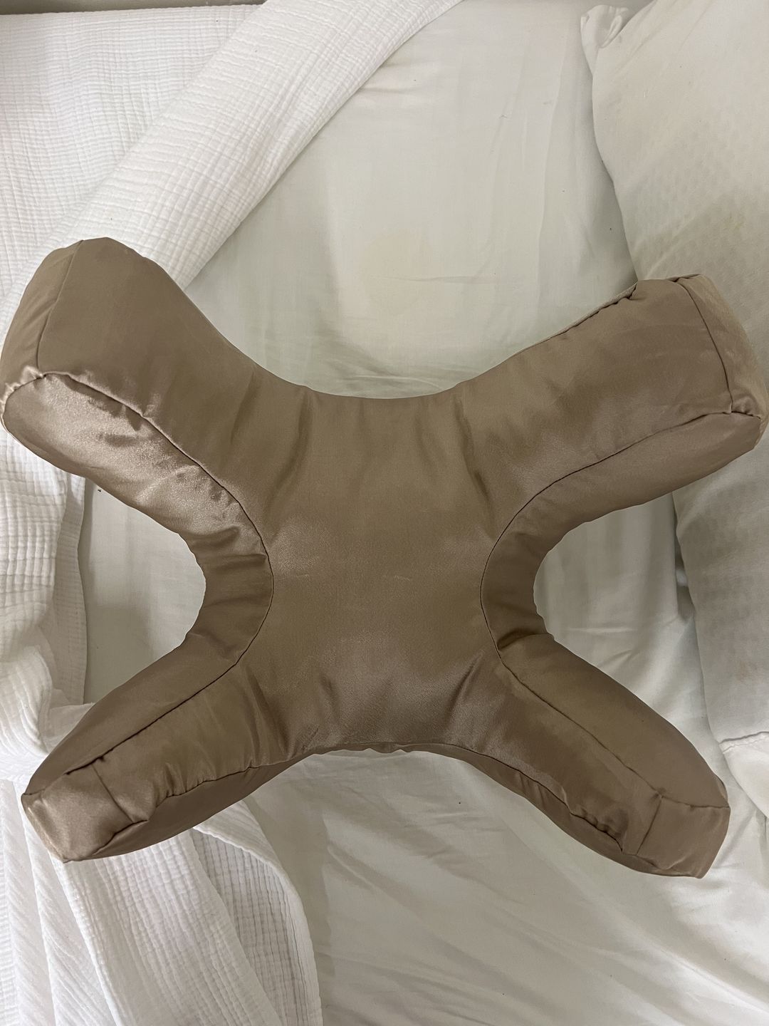 Customer photo review of NEW Flawless Face Pillow Cloud + FREE Satin Pillow Case + FREE SHIPPING