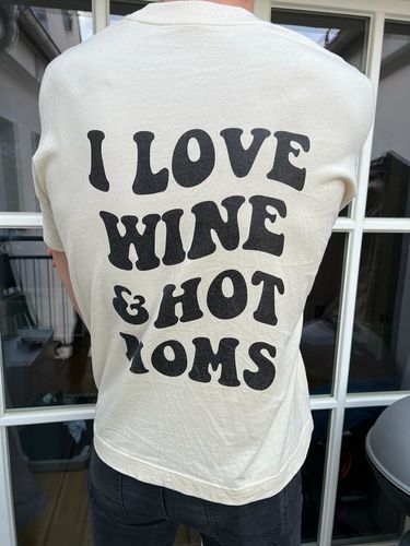 Customer photo review of WINE & MOMS - Premium Shirt Oversize