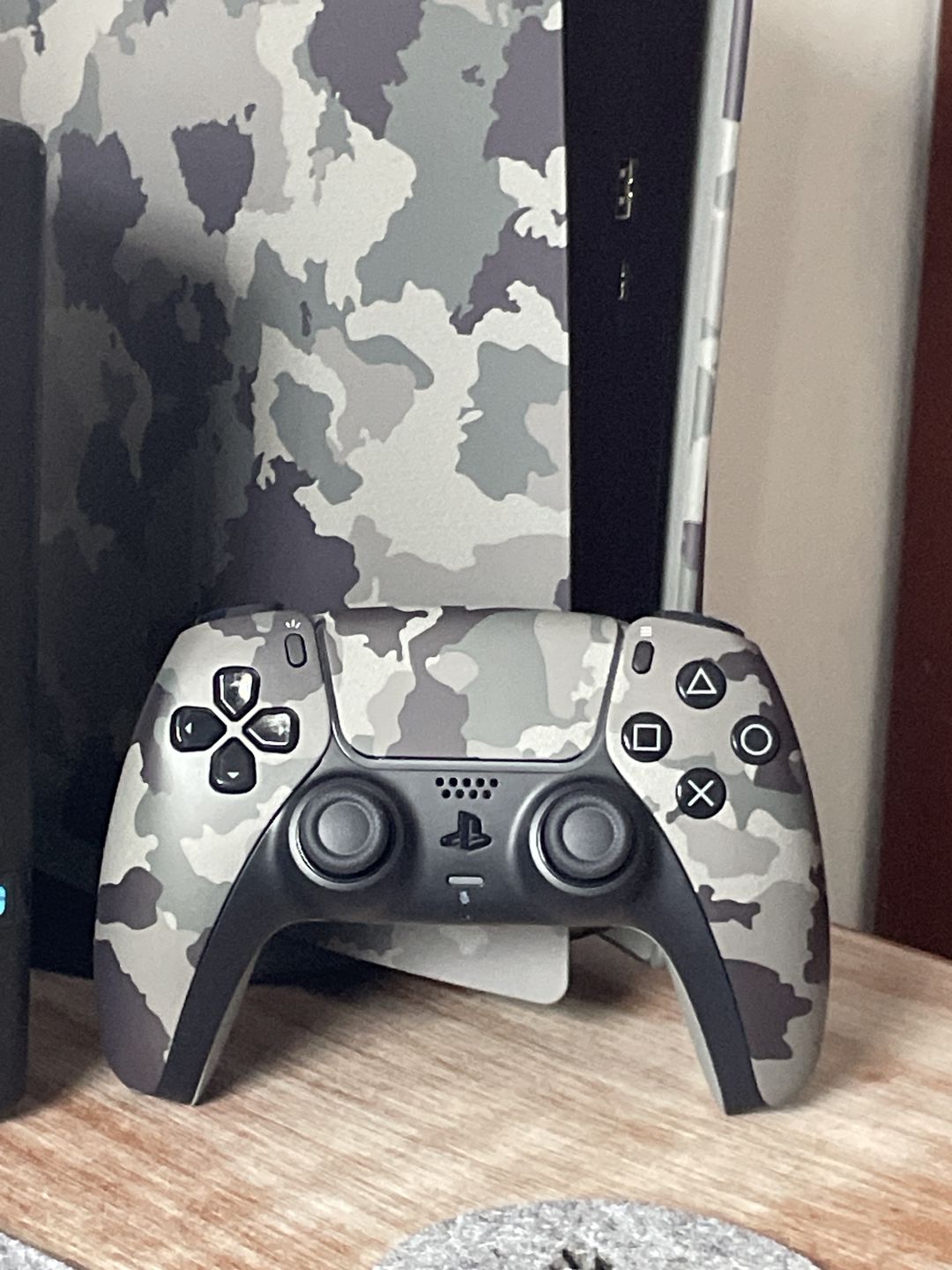 Customer photo review of PlayStation 5 (PS5) DualSense Wireless Controller - Grey Camouflage