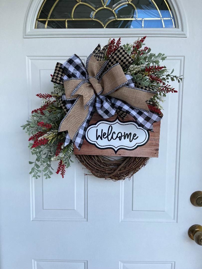 Customer photo review of 14" Oval Grapevine Wreath - DECOE-033
