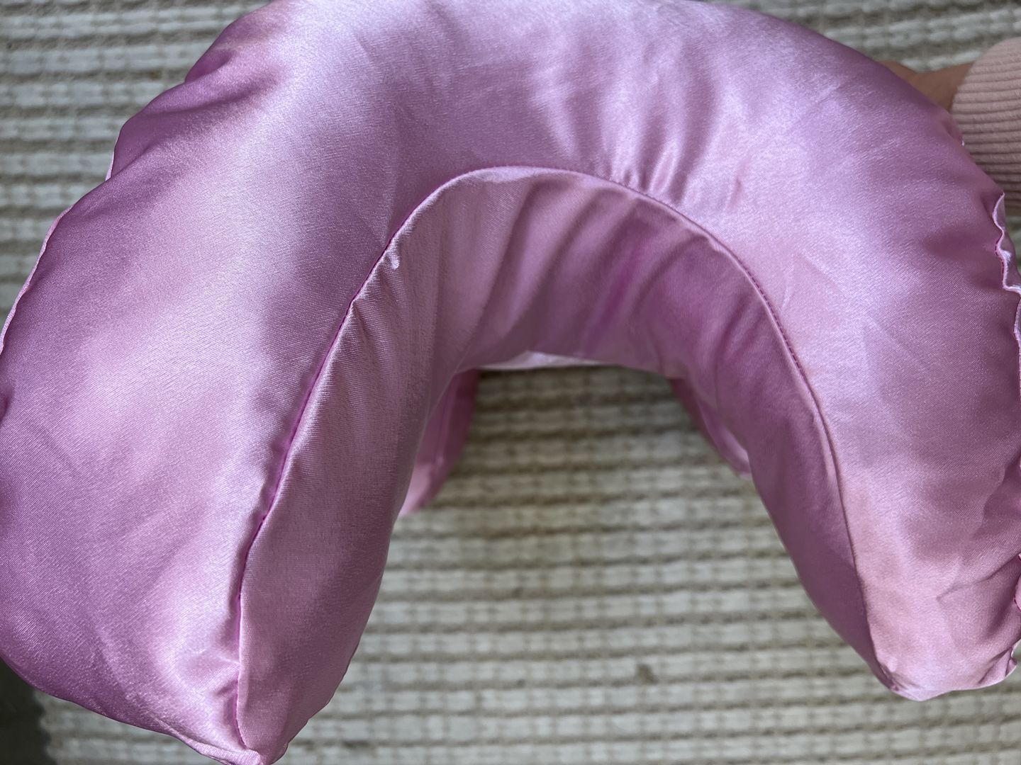 Customer photo review of NEW Flawless Face Pillow Cloud + FREE Bubblegum Pink Pillowcase + FREE SHIPPING