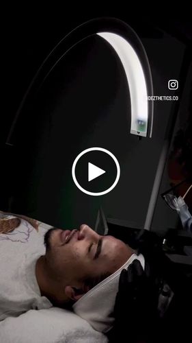 Customer video review of The CosmoGlo XL Light Bundle + Phone Clip