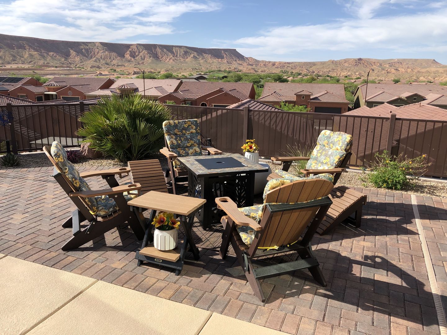 Customer photo review of QUICK SHIP - DuraWeather Poly® Folding Deluxe End Table w/ Removable Tray - (21"L x 14"W x  21"H inches) Ships Fully Assembled